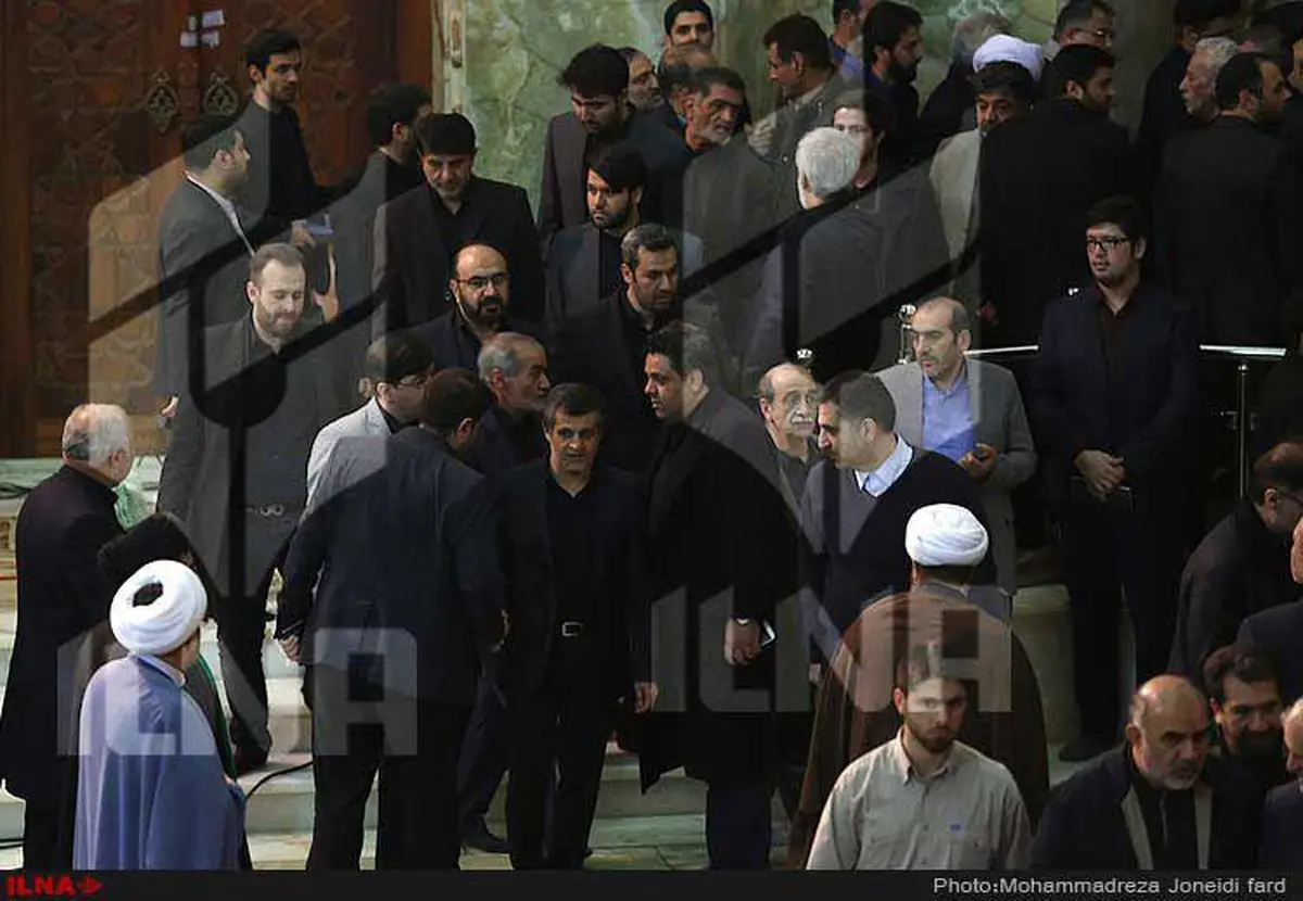 خانواده هاشمی وارد حرم امام شدند/عکس