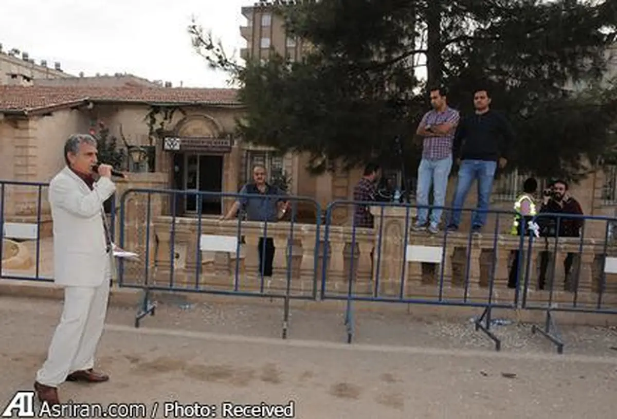 کسی به میتینگ انتخاباتی نیامد، نامزد انتخابات ترکیه برای خودش سخنرانی کرد+عکس