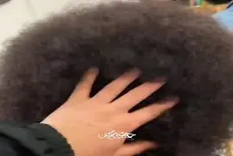 شوخی محسن تنابنده با مو‌های رحمان ورحیم در پشت صحنه پایتخت+فیلم