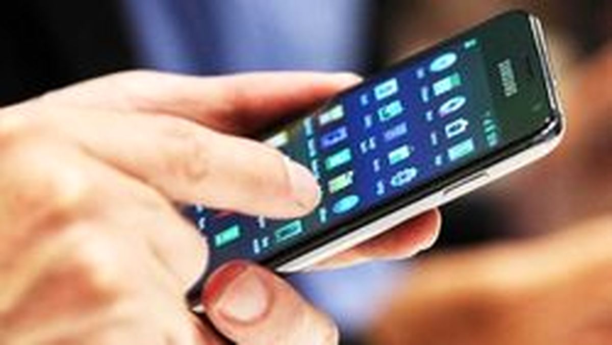 پزشکان هشدار دادند: در توالت از تلفن همراه استفاده نکنید
