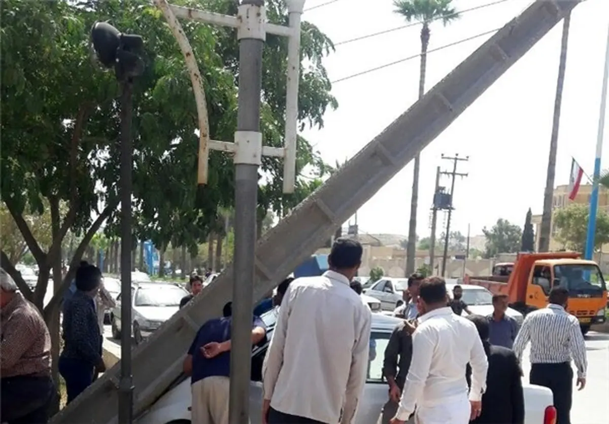 قدرت نمایی یک پراید در گچساران/تصاویر