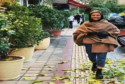 عکس خانم بازیگر با تیپ خاص!