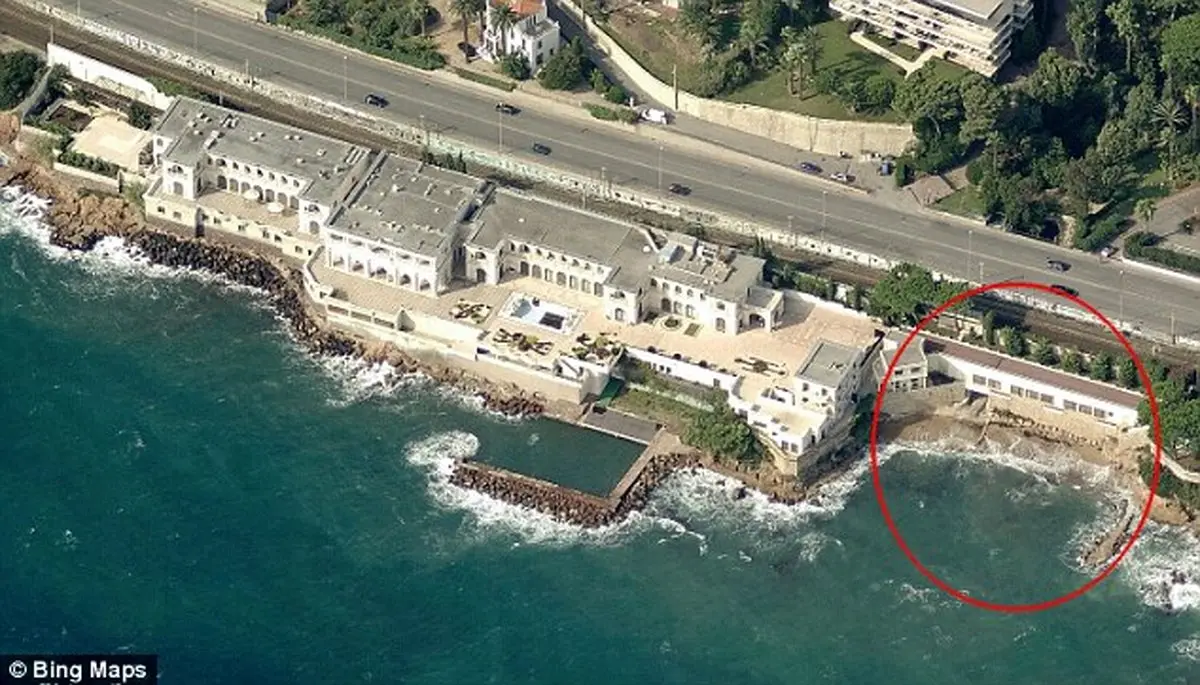 جنجال سفر با "خدم و حَشم" پادشاه عربستان به فرانسه +عکس