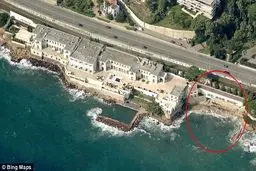 جنجال سفر با "خدم و حَشم" پادشاه عربستان به فرانسه +عکس