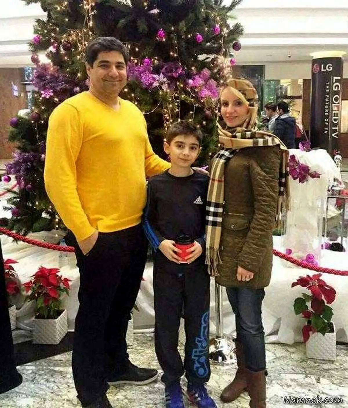 شهرام جزایری در کنار همسر و پسرش/ عکس