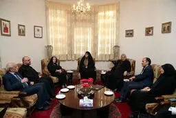 دیدار معاون رییس جمهور با اسقف اعظم/عکس