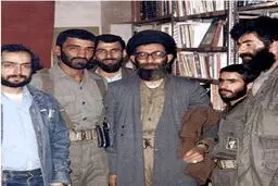 تصویر کمتر دیده شده از رهبر انقلاب و احمد متوسلیان