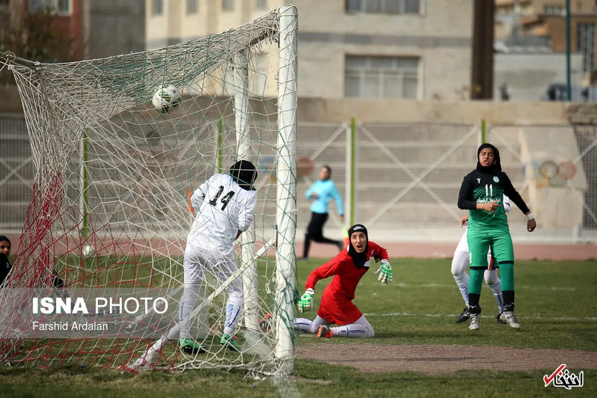 تصویری جالب از لیگ فوتبال بانوان