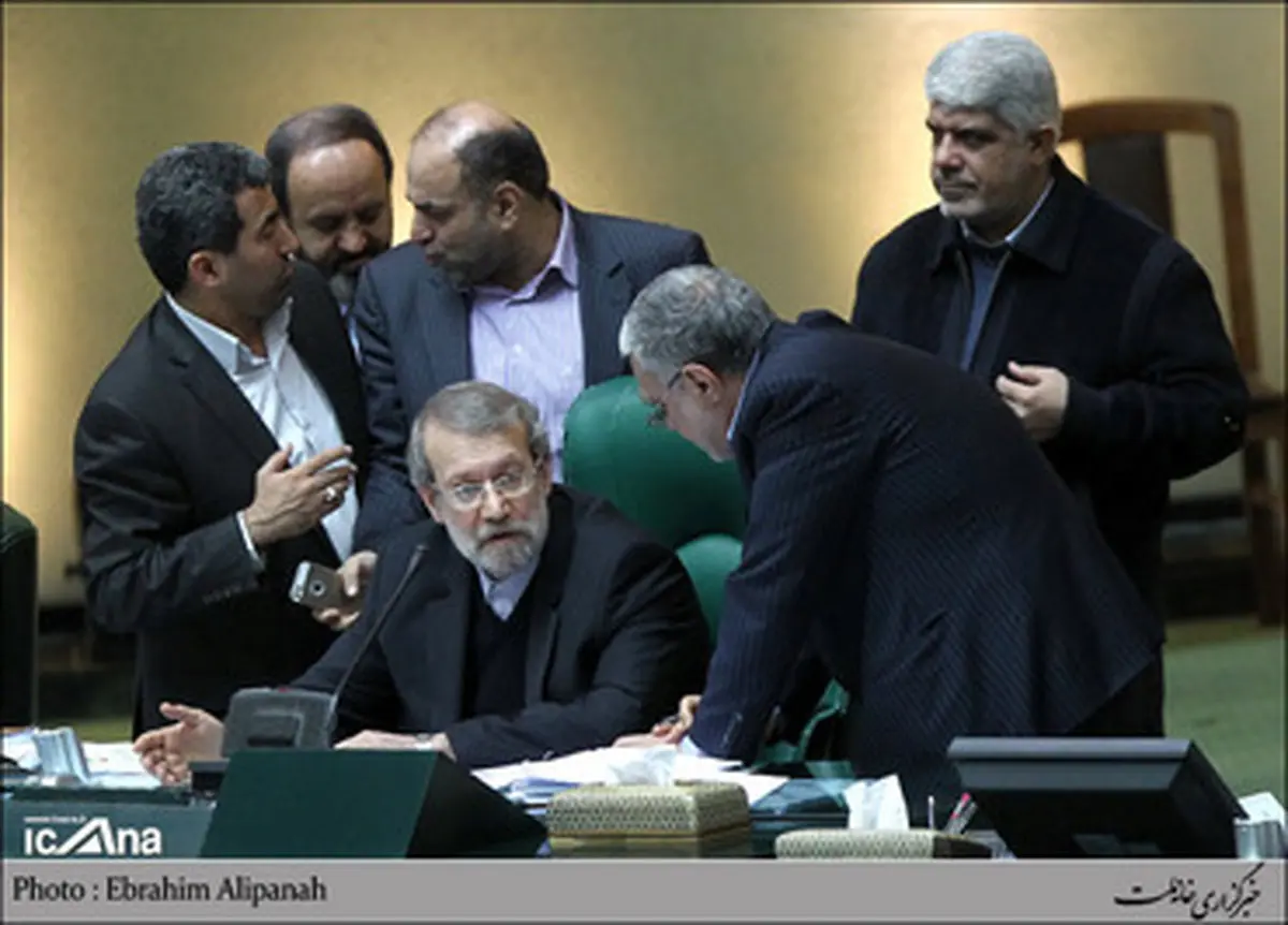 مجلس شورای اسلامی یک روز پس از نطق جنجالی مطهری/ تصاویر