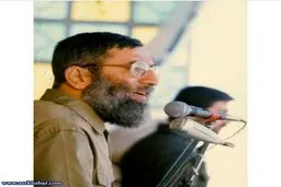 عکس قدیمی از رهبر انقلاب در جنگ