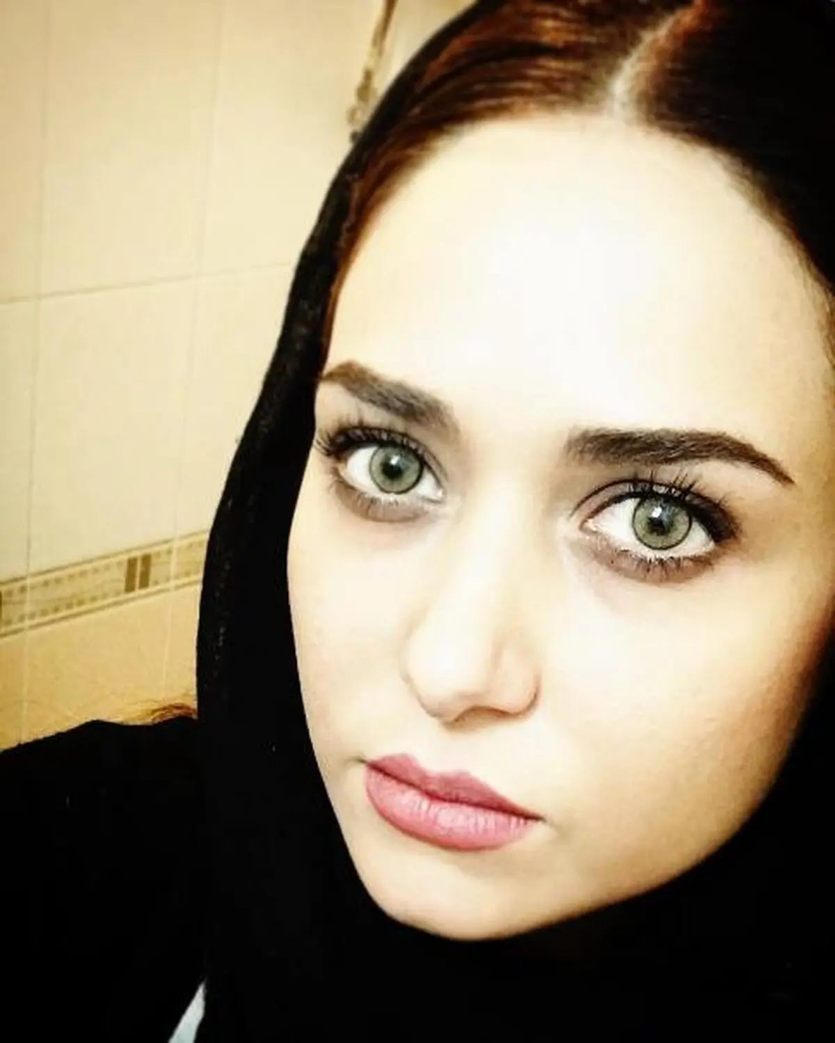 چهره متفاوت پریناز ایزدیار+ عکس