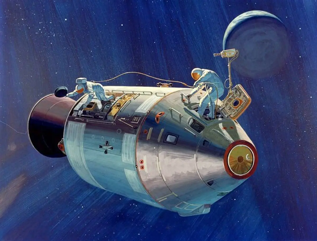 راهپیمایی فضایی در ۴۰۰ هزار کیلومتری زمین! + عکس