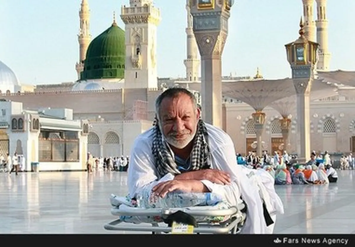 زیارت حبیب خدا با پای دل /گزارش تصویری