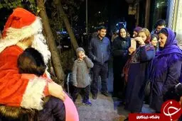 بابانوئل در خیابان‌های تهران/عکس