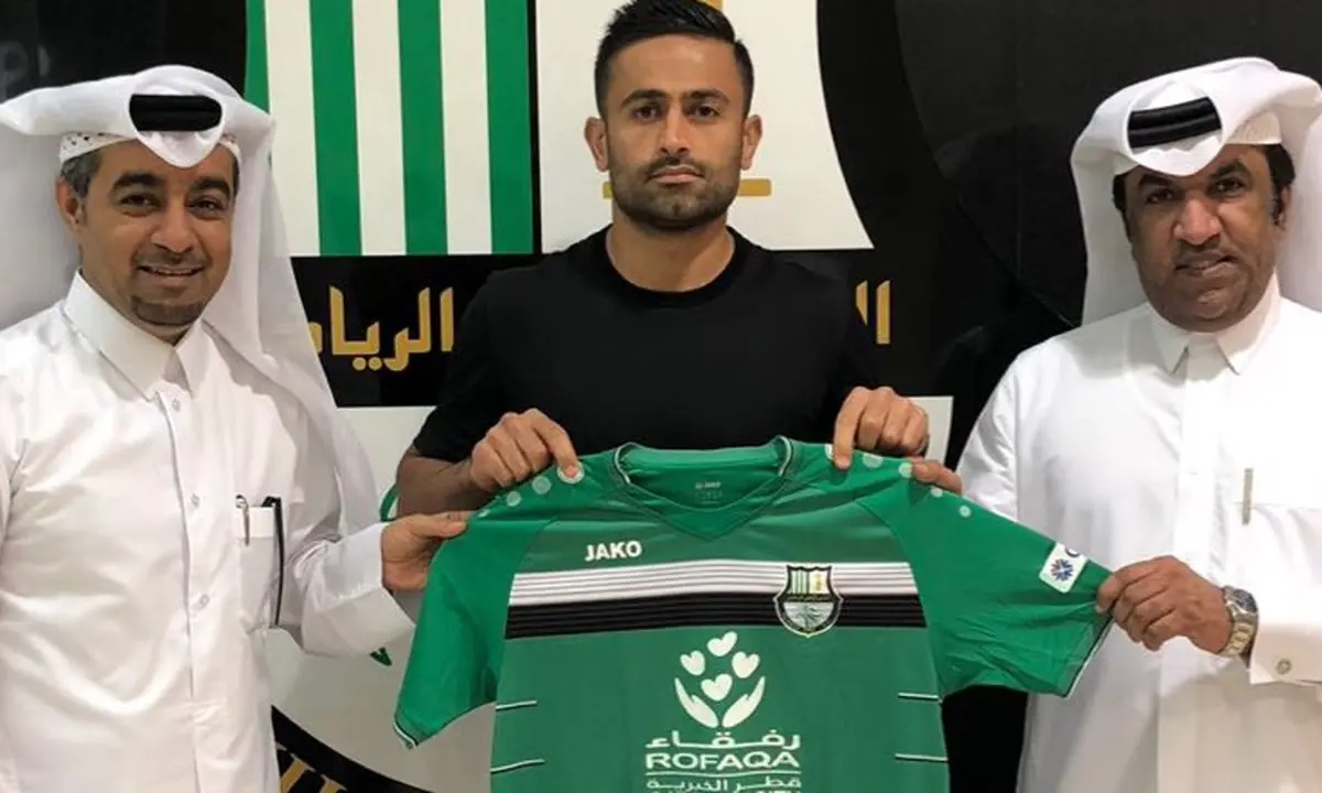 عکس یادگاری ابراهیمی با پیراهن الاهلی/ حملات استقلالی‌ها شروع شد