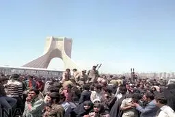 ۳۹سال قبل؛ اولین رژه نیروهای مسلح در روز ارتش/تصاویر