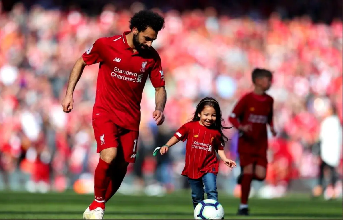 تصاویر/ محمد صلاح و همسر و دخترش در استادیوم آنفیلد