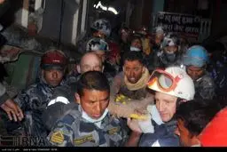 نجات یک نفر پس از 82 ساعت در نپال/عکس