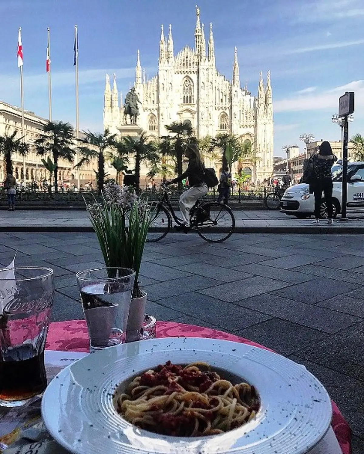 گردش الناز شاکردوست در خارج از کشور