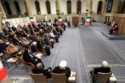 لاریجانی و عراقچی دست در دست هم +فیلم