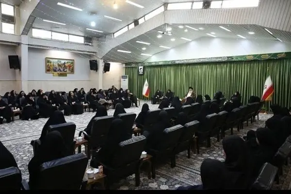 پیشنهاد آیت الله علم الهدی درباره حضور زنان در استادیوم