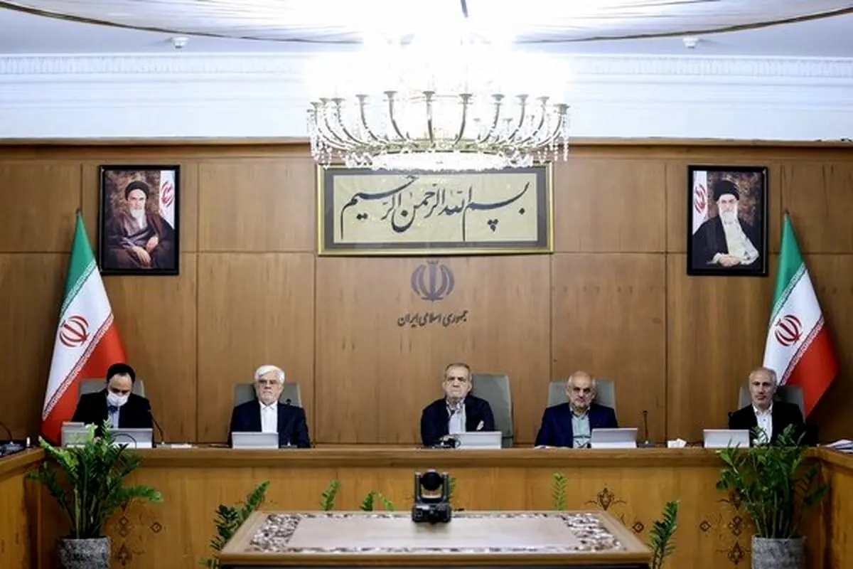 مهاجرانی: دولت چهاردهم مشورت‌پذیر است، لجباز نیست