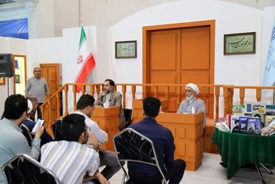 پورمحمدی نمایشگاه کتاب