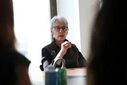 هشدار شرمن: نه با جنگ نه با تهدید؛ دانش ایران ماندنی است