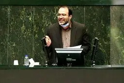 نماینده مجلس: بسته‌های مختلف مدیریت بازار ارزی و نظارتی خوب ارائه شود