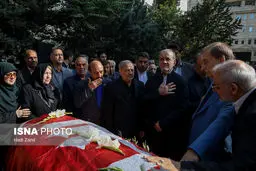 تصاویر تشییع پیکر دکتر ناصر قفلی با حضور پزشکیان