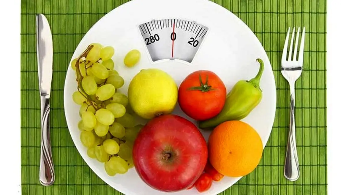 ۱۱ روش قطعی برای کاهش وزن بدون رژیم و ورزش! + اینفوگرافی