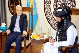 مقام طالبان در دیدار با سفیر ایران: تصمیم گرفته‌ایم که مهاجران را بازگردانیم