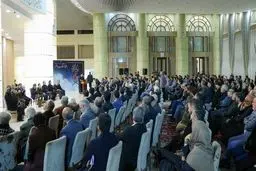 رئیس جمهور: پیشرفت‌های کشور با هنرمندی به تصویر کشیده شوند