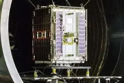 خبرهای تازه وزیر ارتباطات درباره ماهواره‌های خیام و ناهید