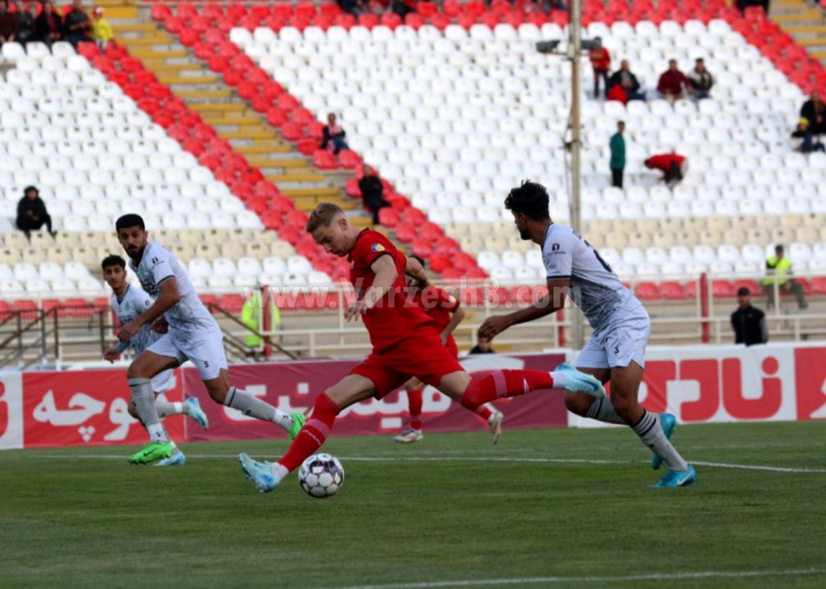 گزارش زنده: تراکتور 2 - 0 آلومینیوم اراک