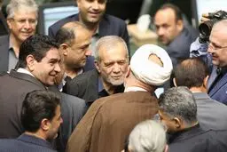 احضار شبح بنی‌صدر؛ بازنمایی هراس به سبک رسایی