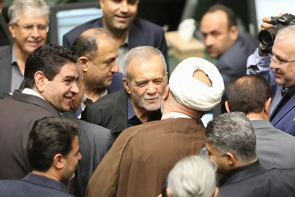 احضار شبح بنی‌صدر؛ بازنمایی هراس به سبک رسایی