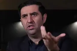 سعید آجورلو گفت: پایان جنگ، دکمه ندارد