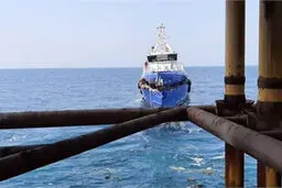حادثه در پارس جنوبی؛ برخورد شناور با سکوی گازی