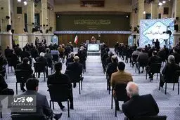 تصاویر دیدار فعالان اقتصادی با رهبر انقلاب