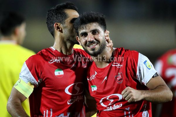 خط هافبک پرسپولیس زیرنظر آقا کریم!