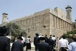 حماس: توطئه صهیونیست‌ها علیه مسجد ابراهیمی شکست می‌خورد

