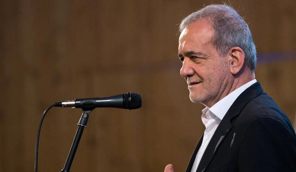 حضور پزشکیان در دومین سالگرد بازگشت ناو گروه ۸۶ ارتش