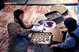 لحظات شاد کودکان غزه با پخت کیک در چادرهای آوارگان