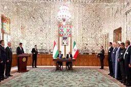 امضا تفاهم‌نامه همکاری‌های پارلمانی میان ایران و تاجیکستان