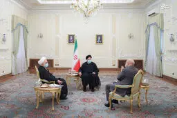 بررسی مهمترین مسائل کشور در نشست سران قوا