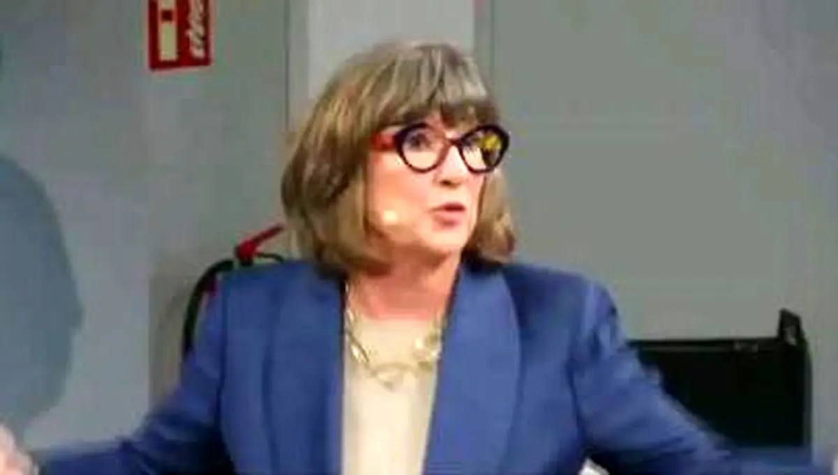 توهین و فحاشی اپوزیسیون به کریستین امانپور