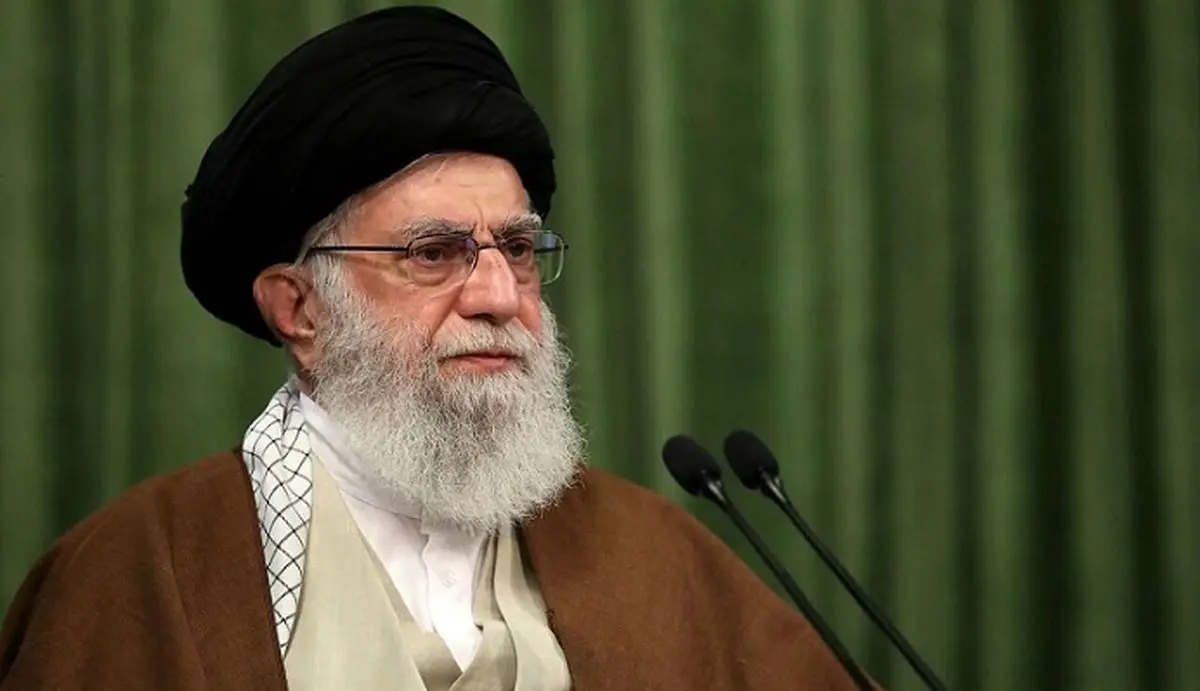 عکس جدید از رهبر انقلاب در کنار مزار هاشمی رفسنجانی