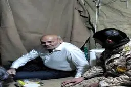 استاد جمشید هاشم پور در یک ایست و بازرسی شبانه 