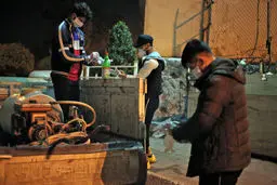 ضدعفونی آمل با حرکت های خودجوش مردم + عکس